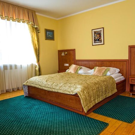 Hotel Adalbertus Gniezno Exterior foto