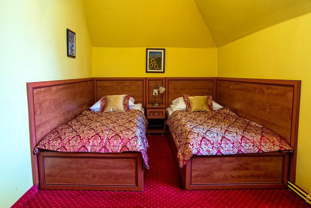 Hotel Adalbertus Gniezno Zimmer foto
